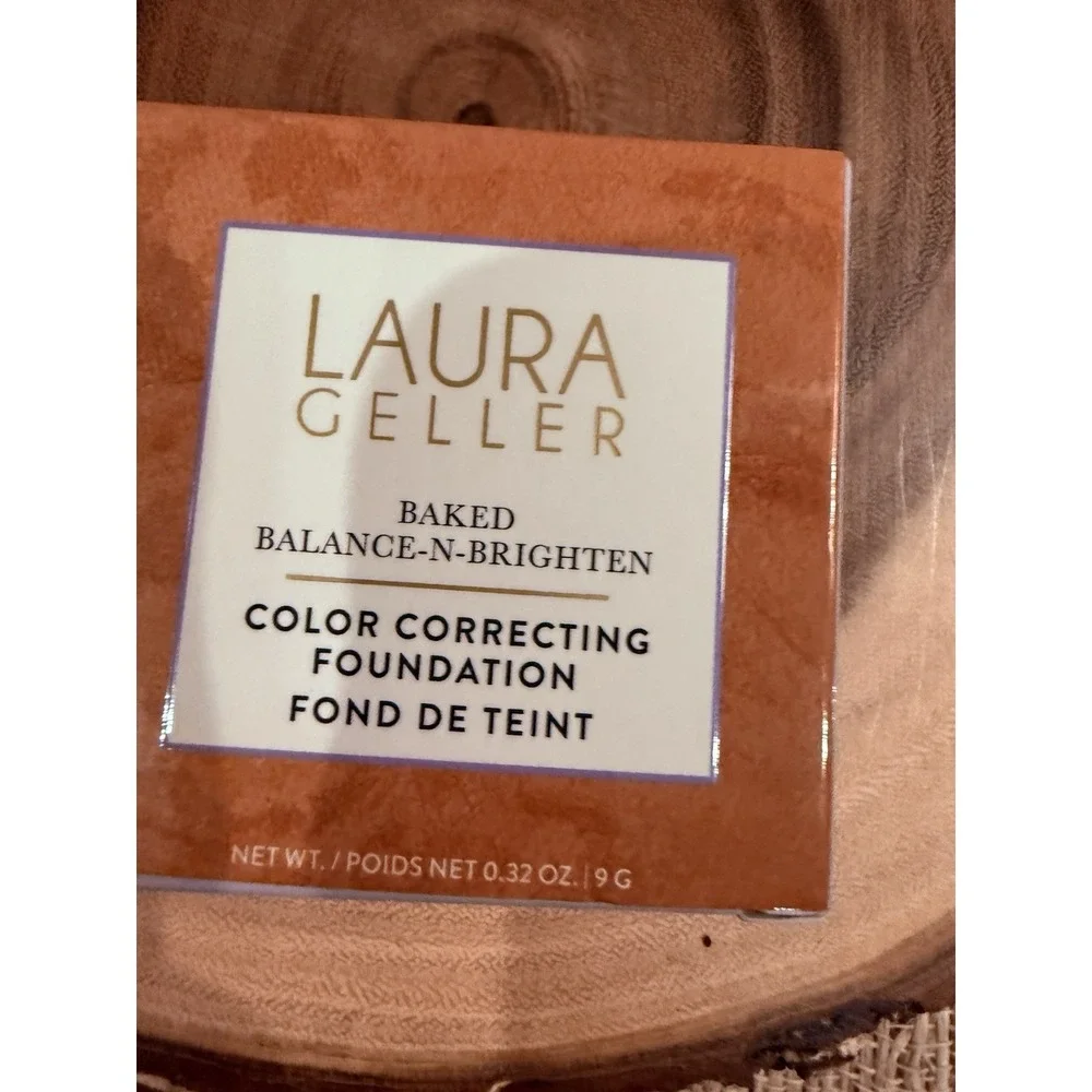 Laura Geller Baked Balance‎ Brighten Color Correcting Foundation Golden Medium-G